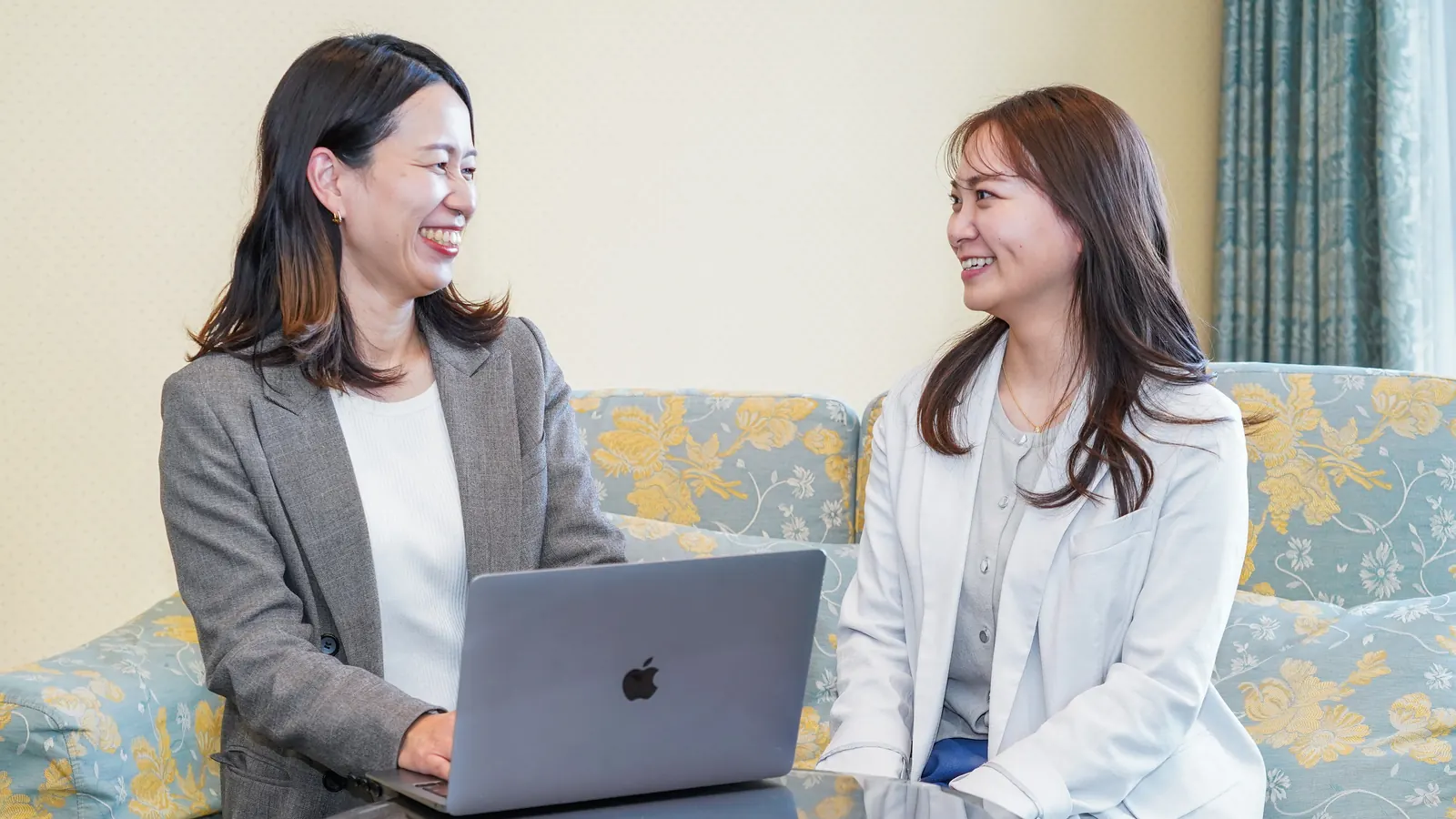 採用のご相談を伺う面談の様子